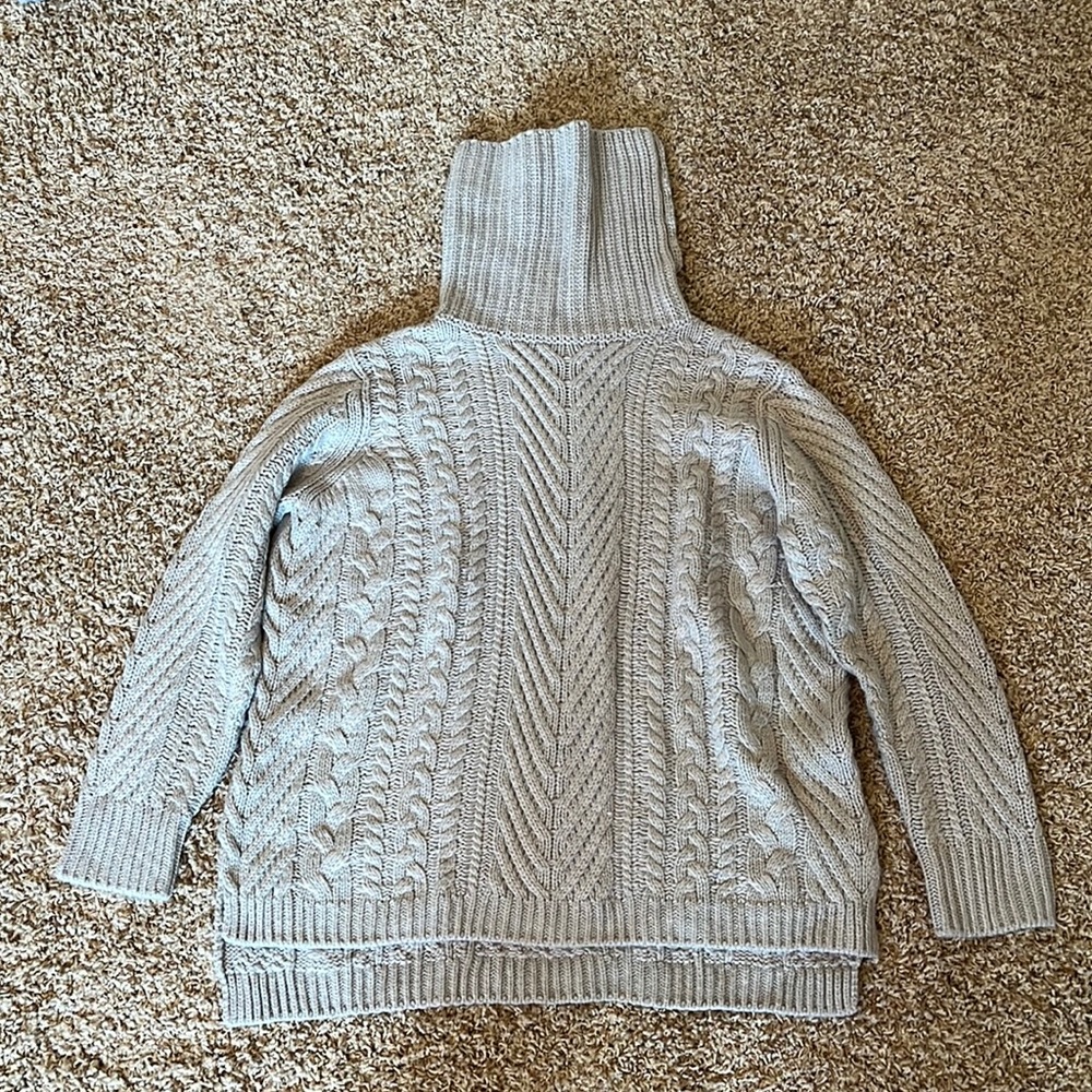 Gray chunky knit turtleneck sweater